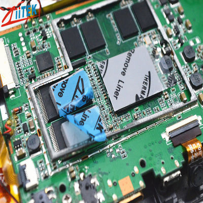 Απομόνωση Σιλικόνης Θερμικό Pad 8.0W Θερμικό Γεμτικό Τρύπου ψύξη Pad 2mmT Για EV μπαταρία