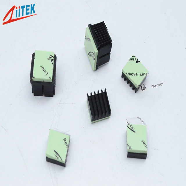 Η επιχείρηση της Κίνας παρείχε το καλό θερμικό αγώγιμο μαξιλάρι γεμισμάτων των κενών 4.7MHz θερμικό αγώγιμο για την ΚΜΕ