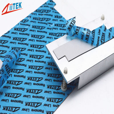 Γκριζόλευκο θερμικό μαξιλάρι ΚΜΕ για τη ηλεκτρονική συσκευή